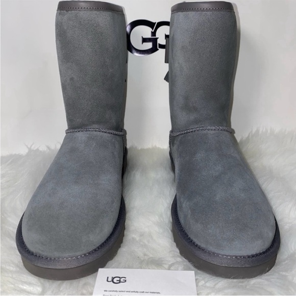 UGG size 9 Classic SHORT BAILEY LEATHER BOW Boots woman New in box - Picture 3 of 11
